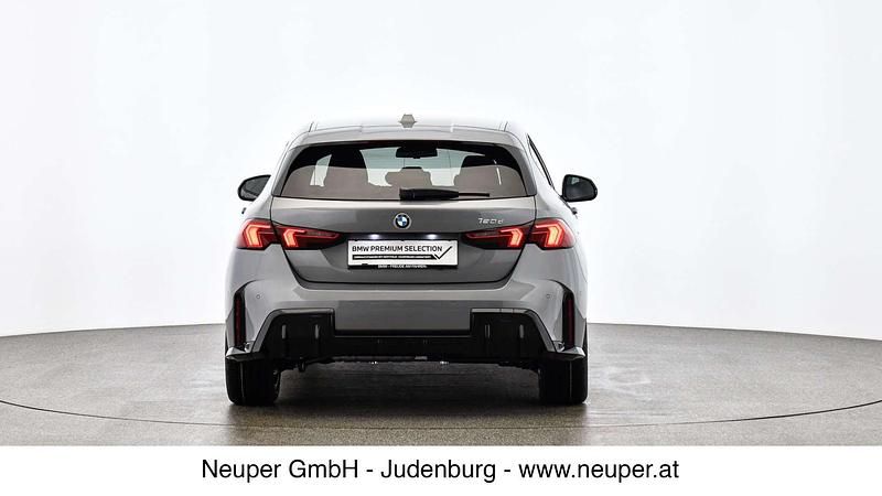 Gebraucht BMW 120 Efficient Dynamics 163 PS (119 kW) 2024 Skyscraper grau Kleinwagen