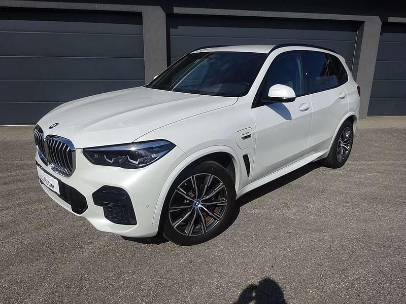 Weiß Gebraucht 2022 BMW X5 M Sport SUV | € 61.580 (Fairer Preis) - Bild 1/4