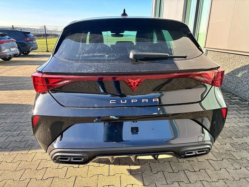 Neu Cupra Leon Basis 150 PS (110 kW) 2025 Limousine