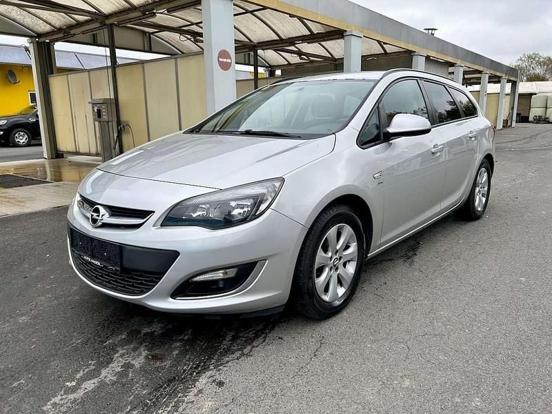 Grau Gebraucht 2013 Opel Astra Active Kombi | € 3.000 (Fairer Preis) - Bild 1/4