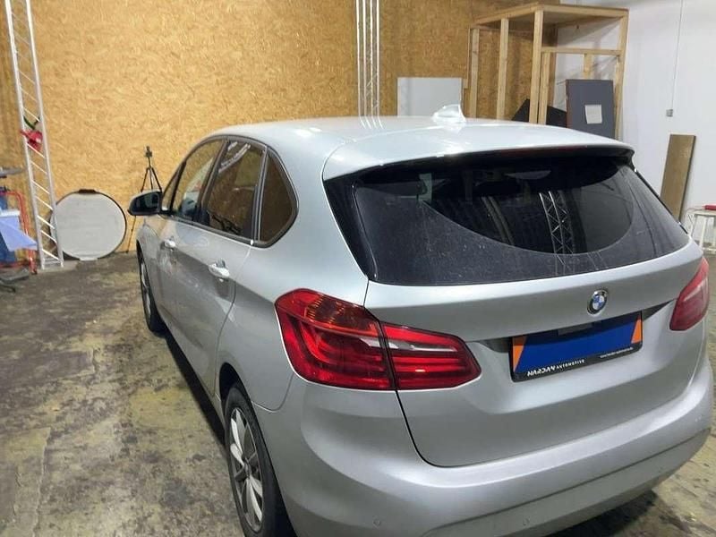 Gebraucht BMW 218 Basis 136 PS (100 kW) 2015 Silber Kombi