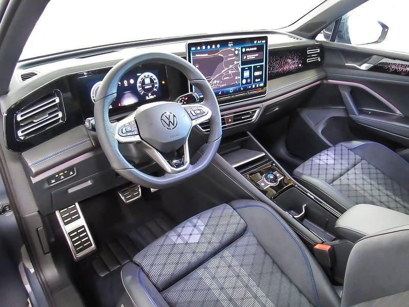 Gebraucht VW Tiguan Sport 204 PS (150 kW) 2025 Mittelgrau  metallic SUV