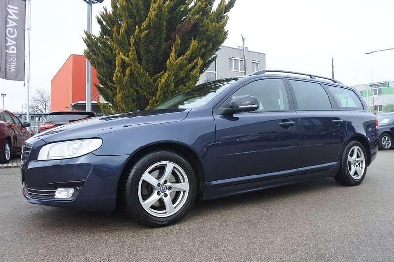 Gebraucht Volvo V70 Momentum 181 PS (133 kW) 2015 Kombi