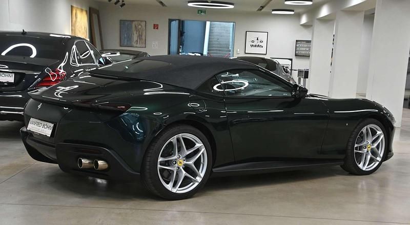 Gebraucht Ferrari Roma 620 PS (456 kW) 2024 Grün Coupé