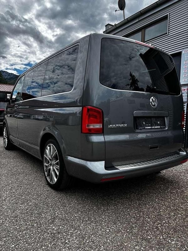 Gebraucht VW Multivan Comfortline 179 PS (131 kW) 2014 Grau Van