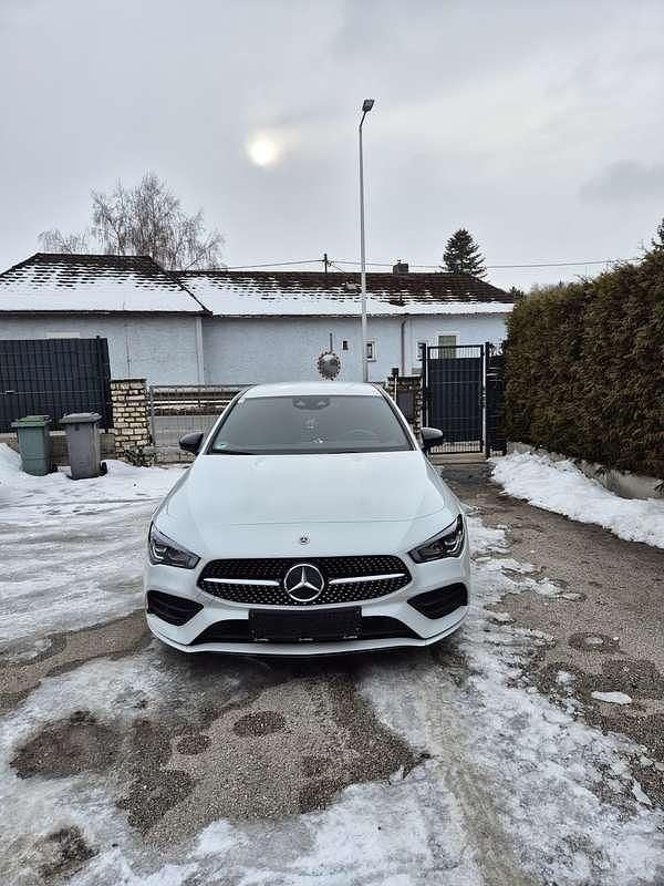 Gebraucht Mercedes CLA200 163 PS (119 kW) 2021 Weiß Coupé