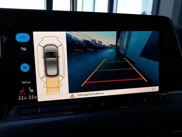 Gebraucht VW Golf VIII Active 150 PS (110 kW) 2022 Deepblackperleffekt Limousine