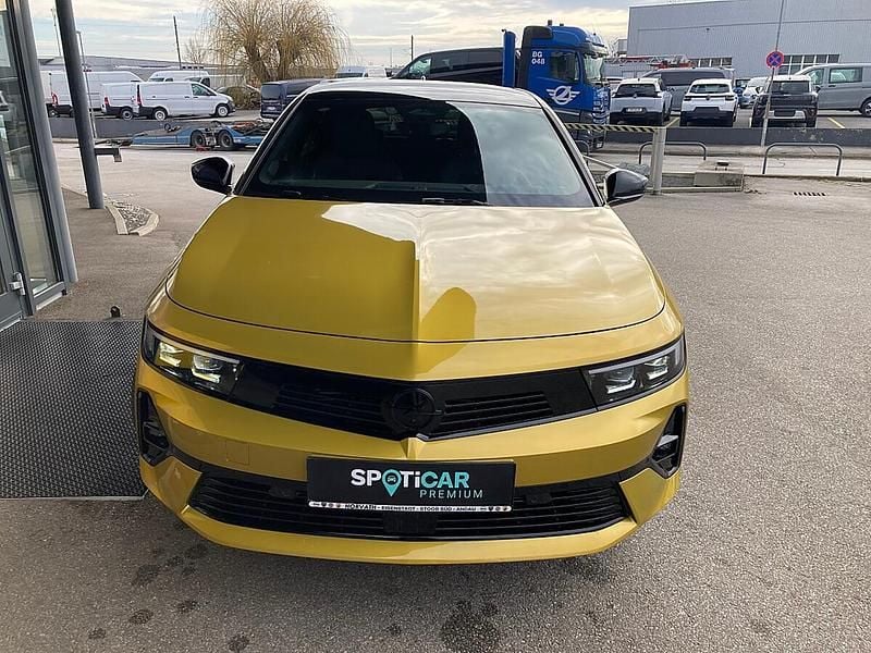Neu Opel Astra 131 PS (96 kW) 2026 Gelb Limousine