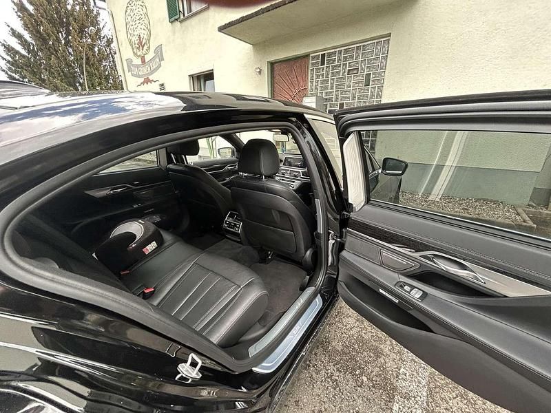 Gebraucht BMW 730L 258 PS (189 kW) 2017 Limousine