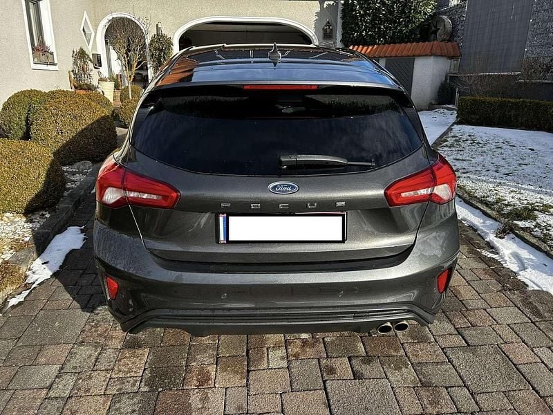 Gebraucht Ford Focus ST-Line 150 PS (110 kW) 2020 Grau Limousine