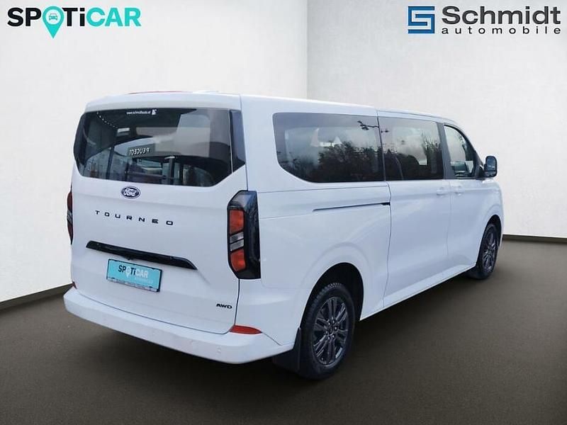 Gebraucht Ford Tourneo Titanium 170 PS (125 kW) 2024 Frozen white  (pn3gz) Van / Kleinbus