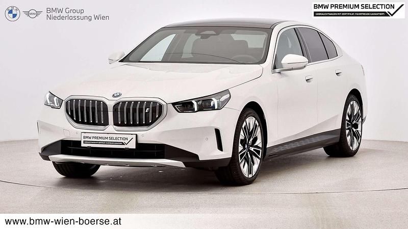 Weiß Gebraucht 2023 BMW i5 Limousine | € 48.491 (Superpreis) - Bild 1/4