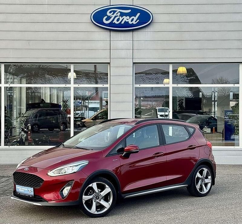 Rot Gebraucht 2019 Ford Fiesta Active Limousine | € 12.490 (Fairer Preis) - Bild 1/4