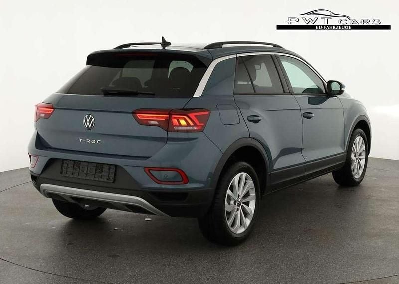 Neu VW T-Roc Life 150 PS (110 kW) 2025 Blau SUV
