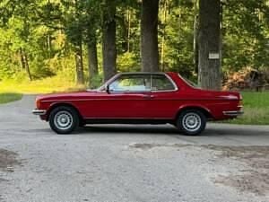 Gebraucht Mercedes 230 109 PS (80 kW) 1980 Rot Coupé