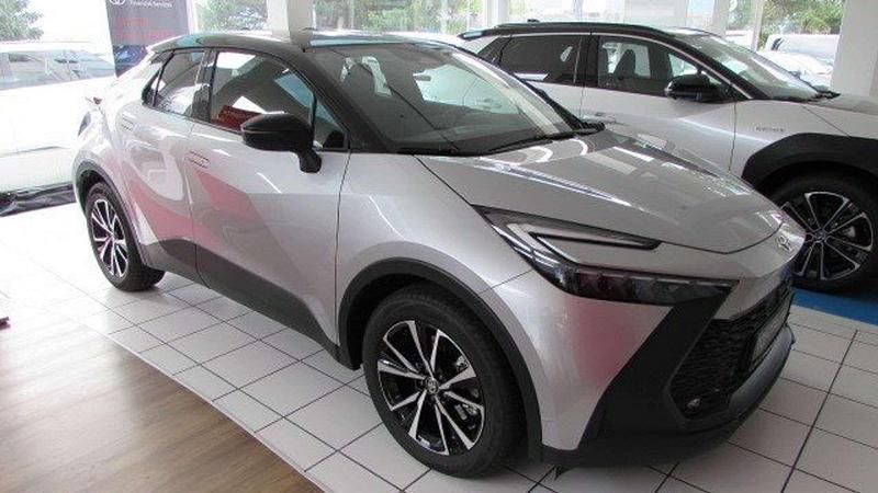 Silber Gebraucht 2024 Toyota C-HR Active SUV | € 39.900 - Bild 1/4