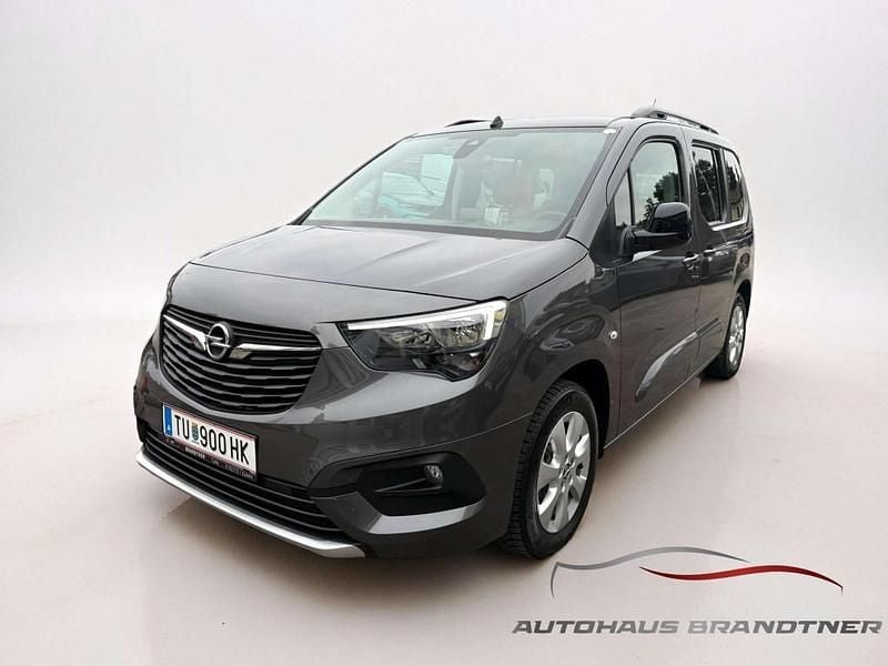 Grau Gebraucht 2023 Opel Combo-e Life Elegance Van / Kleinbus | € 25.890 (Etwas zu teuer) - Bild 1/4