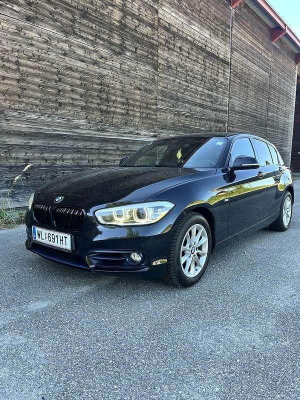 Schwarz Gebraucht 2015 BMW 118 Sport Line Kleinwagen | € 13.999 (Fairer Preis) - Bild 1/4