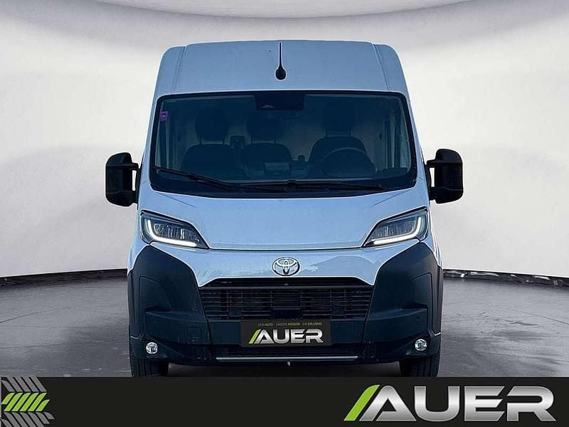Gebraucht Toyota Proace 140 PS (102 kW) 2025 Weiß Van / Kleinbus