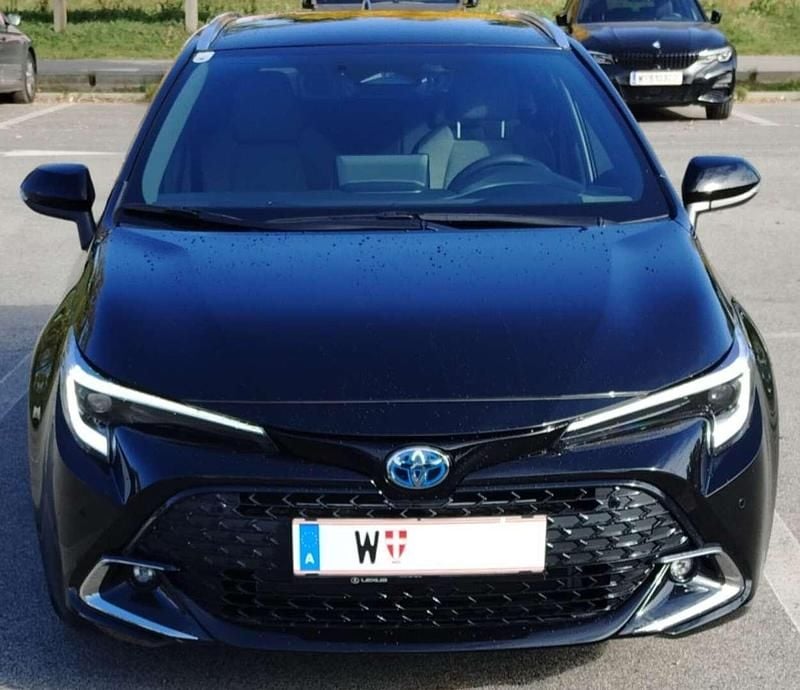 Gebraucht Toyota Corolla Active 98 PS (72 kW) 2025 Schwarz Kombi