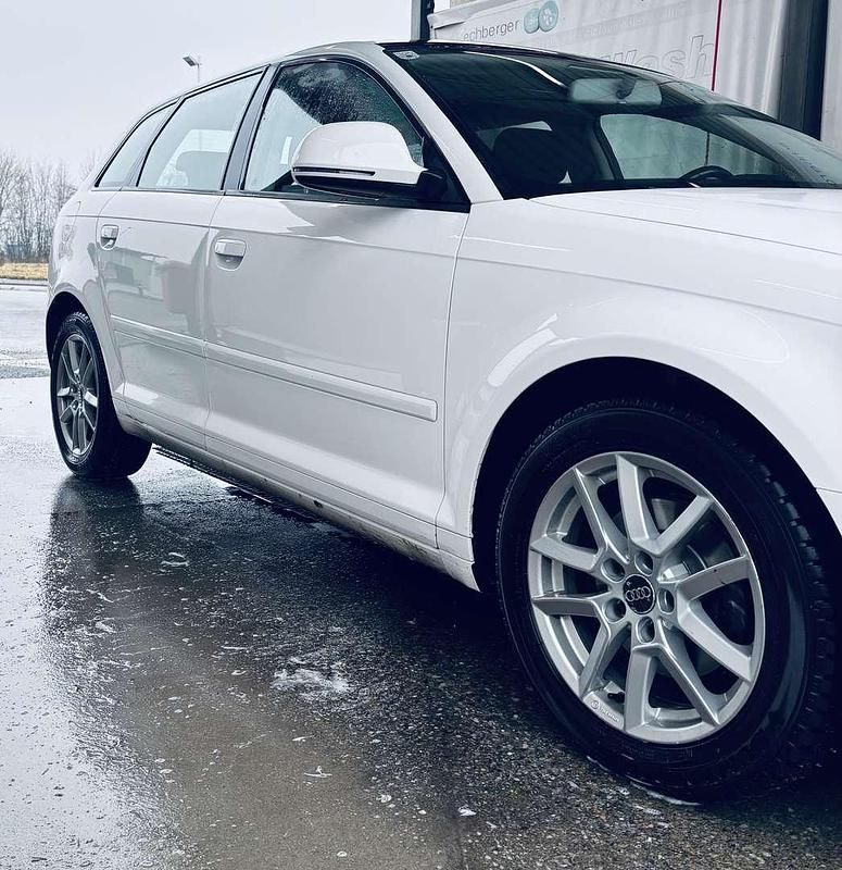 Gebraucht Audi A3 Attraction 90 PS (66 kW) 2010 Weiß Limousine