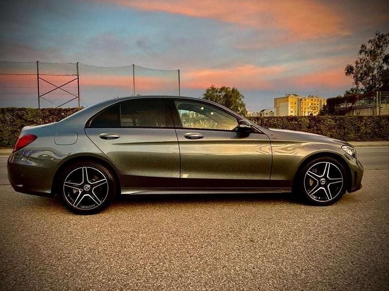 Gebraucht Mercedes C200 AMG line 160 PS (117 kW) 2019 Grau Limousine