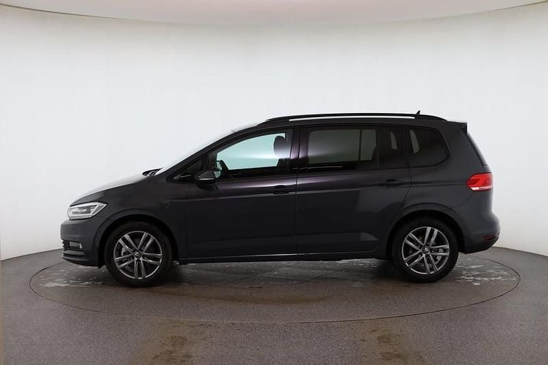 Gebraucht VW Touran 150 PS (110 kW) 2026 Mittelgrau  metallic Van / Kleinbus
