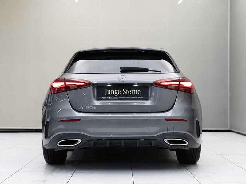 Gebraucht Mercedes A180 Night 116 PS (85 kW) 2023 Grau Limousine