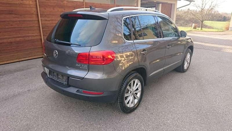 Gebraucht VW Tiguan 140 PS (102 kW) 2012 Grau SUV