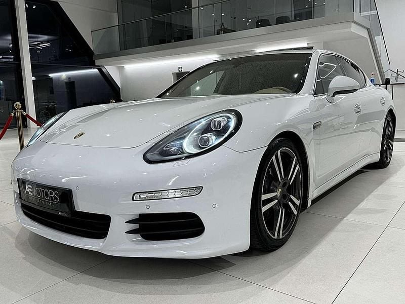 Weiß Gebraucht 2014 Porsche Panamera Limousine | € 33.480 - Bild 1/4