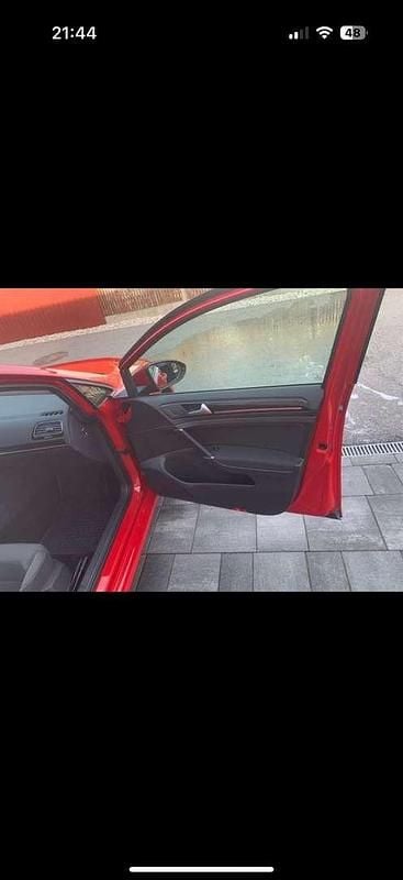 Gebraucht VW Golf VII 105 PS (77 kW) 2014 Limousine