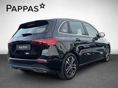 Gebraucht Mercedes B200 Progressive 163 PS (119 kW) 2024 Schwarz Van / Kleinbus