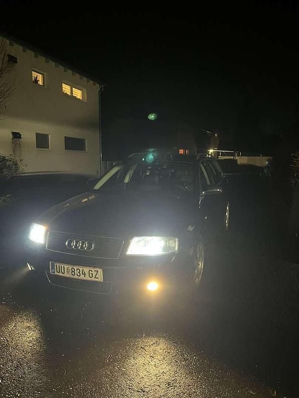 Gebraucht 2003 Audi A6 Kombi | € 2.799 - Bild 1/4