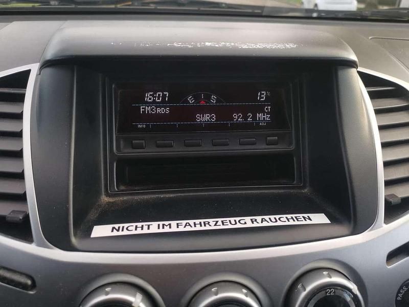 Gebraucht Mitsubishi L200 178 PS (130 kW) 2013 Weiß Abholung