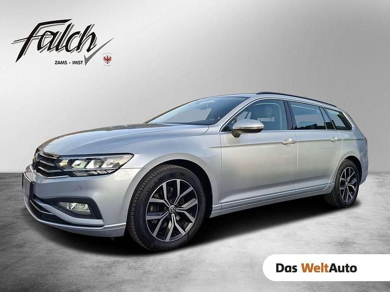 Silber Gebraucht 2022 VW Passat Business Kombi | € 25.990 (Fairer Preis) - Bild 1/4