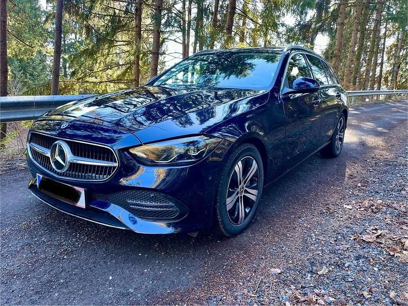 Gebraucht Mercedes C220 Avantgarde 200 PS (147 kW) 2022 Blau Kombi