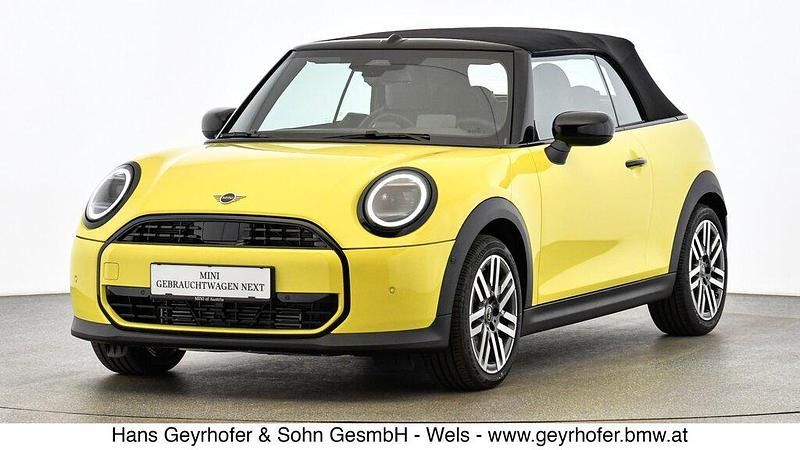 Sunny side yellow Gebraucht 2025 Mini Cooper Kleinwagen | € 34.980 - Bild 1/1