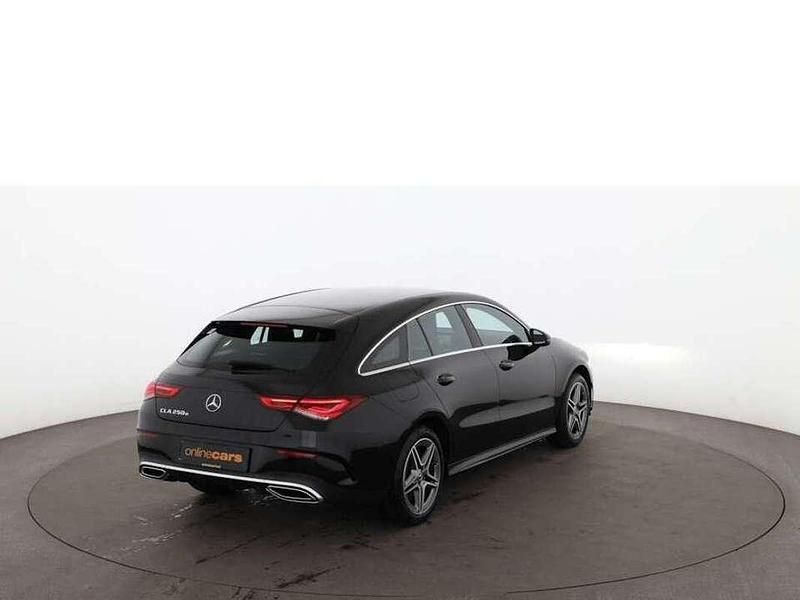 Gebraucht Mercedes CLA250e Shooting Brake AMG line 160 PS (117 kW) 2022 Schwarz Kombi