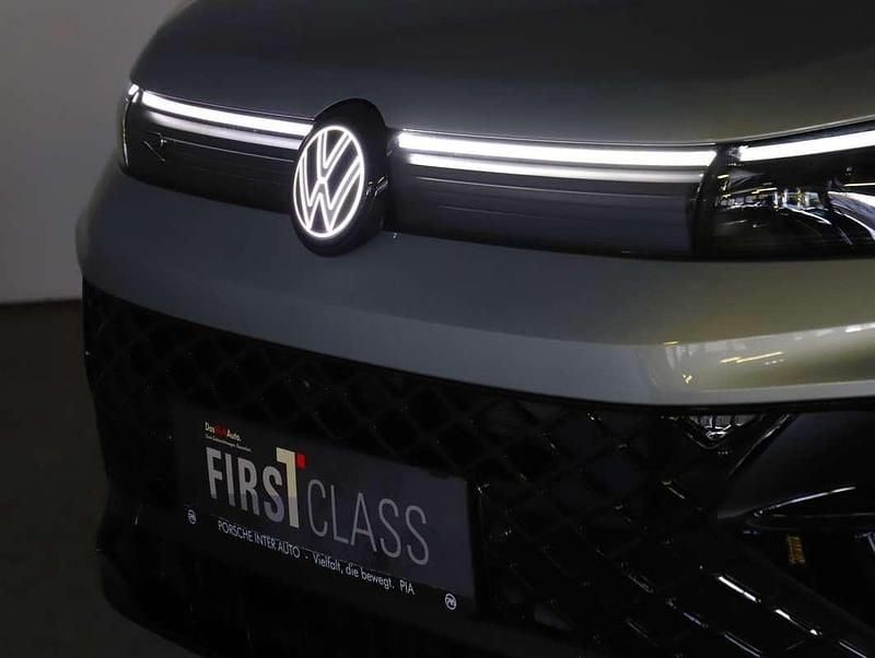 Gebraucht VW Tiguan Sport 204 PS (150 kW) 2025 Silber  metallic SUV