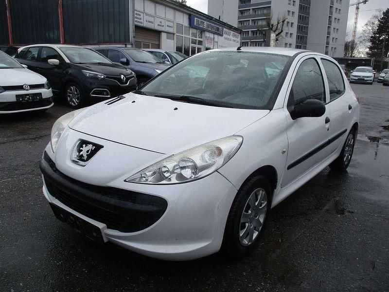 Gebraucht Peugeot 206+ 60 PS (44 kW) 2010 Weiß Kleinwagen