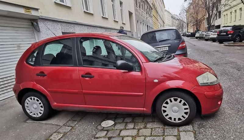 Gebraucht Citroën C3 68 PS (50 kW) 2005 Rot Limousine