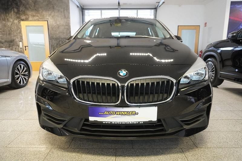 Gebraucht BMW 218 Active Tourer 140 PS (102 kW) 2020 Schwarz Van / Kleinbus