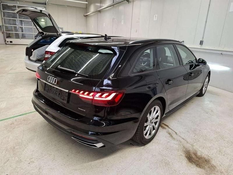 Gebraucht Audi A4 Ambiente 204 PS (150 kW) 2021 Schwarz Kombi