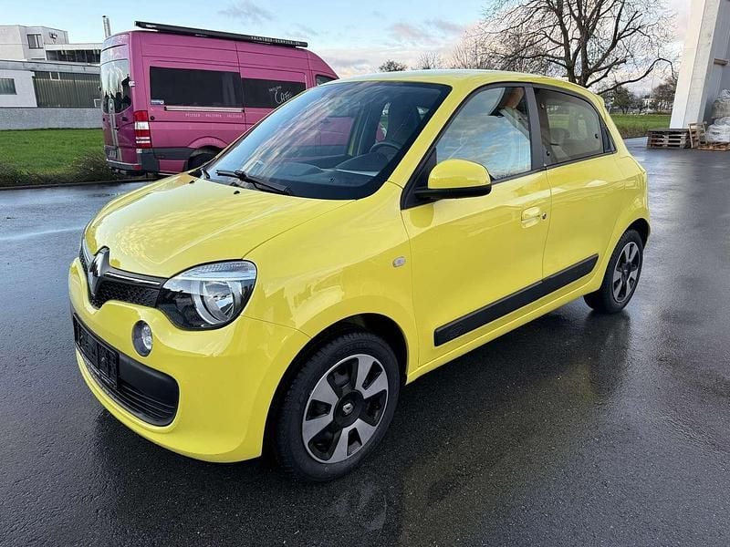 Gelb Gebraucht 2014 Renault Twingo Life Kleinwagen | € 6.990 (Fairer Preis) - Bild 1/4