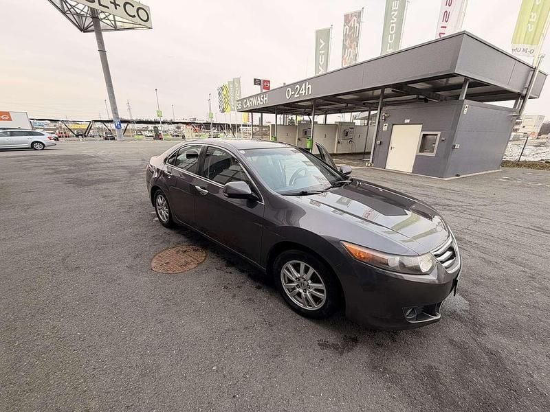 Gebraucht Honda Accord Elegance 150 PS (110 kW) 2009 Silber Kombi