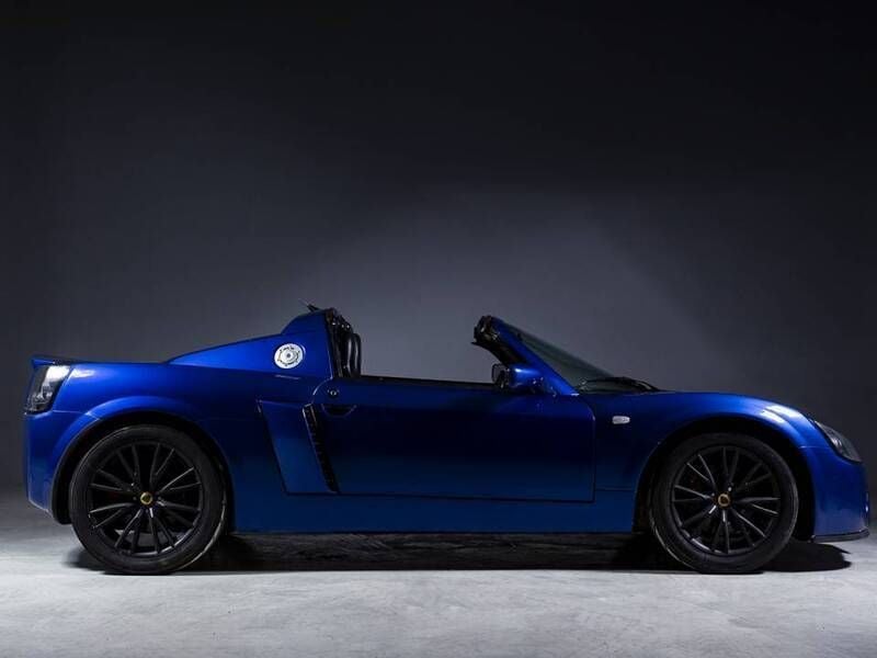 Blau Gebraucht 2001 Opel Speedster Cabrio | € 26.900 - Bild 1/4