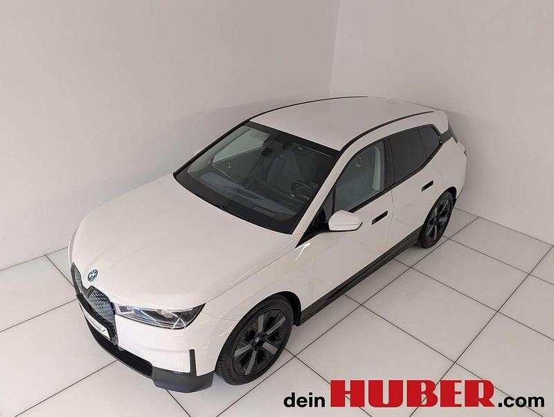 Gebraucht BMW iX Shadowline 239 kW (326 PS) 2021 Alpinweiß SUV