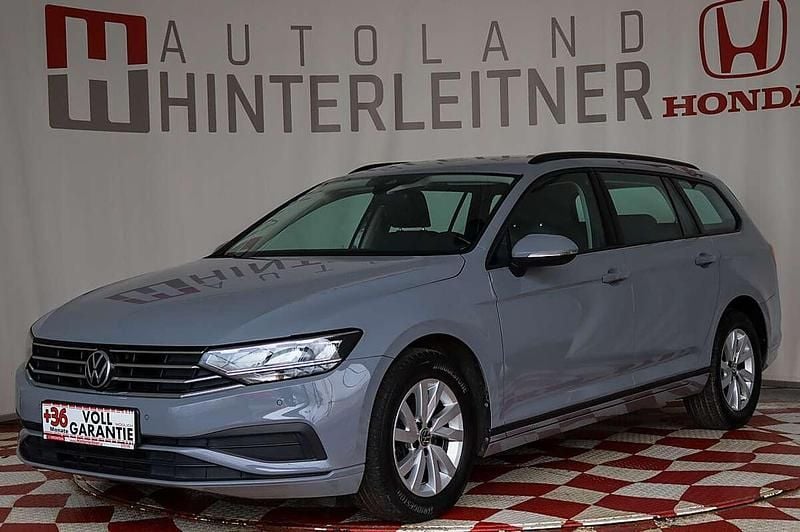 Gebraucht VW Passat 122 PS (89 kW) 2022 Grau Kombi