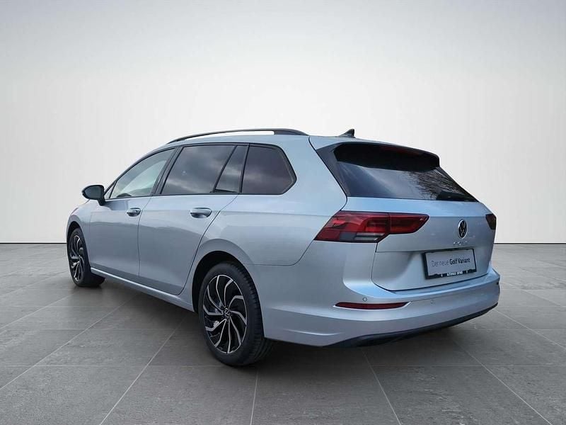 Gebraucht VW Golf VIII Life 116 PS (85 kW) 2024 Silber  metallic Kombi