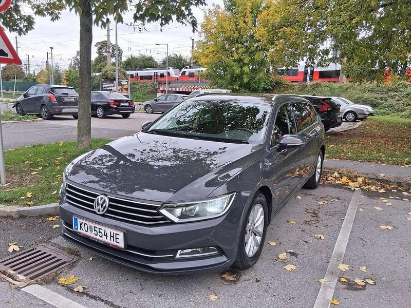 Gebraucht VW Passat Comfortline 120 PS (88 kW) 2015 Grau Kombi